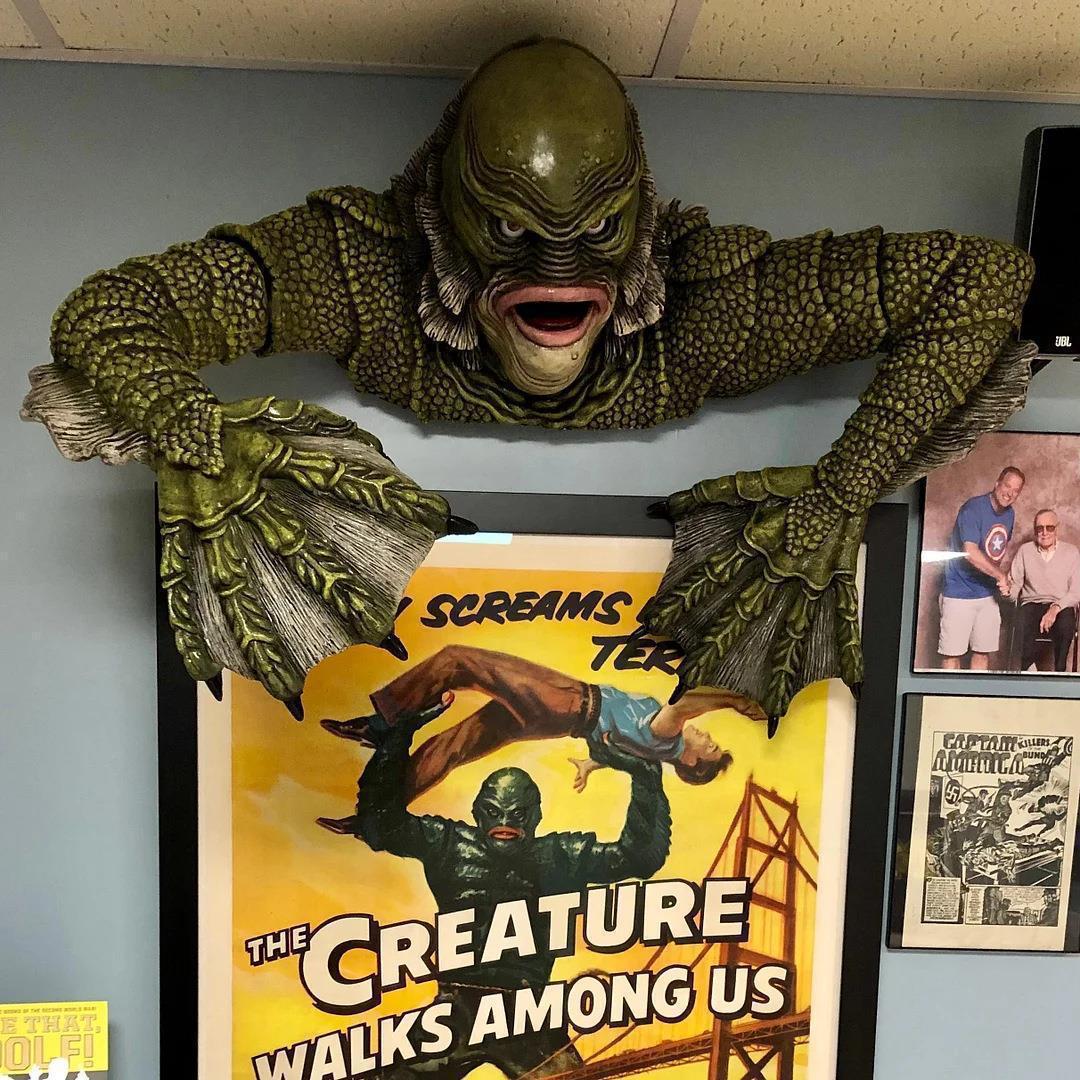Creature from the Black Lagoon - Outdoor Furniture Resin ulasan dan harga
