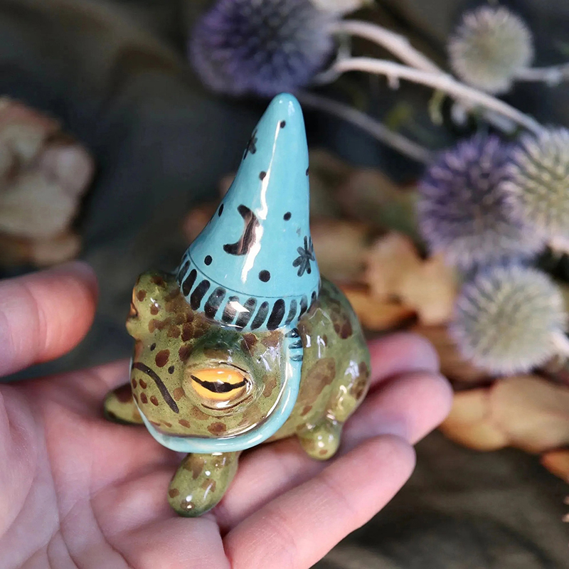 Witch Hat Little Frog Statue R - Outdoor Furniture Resin ulasan dan harga